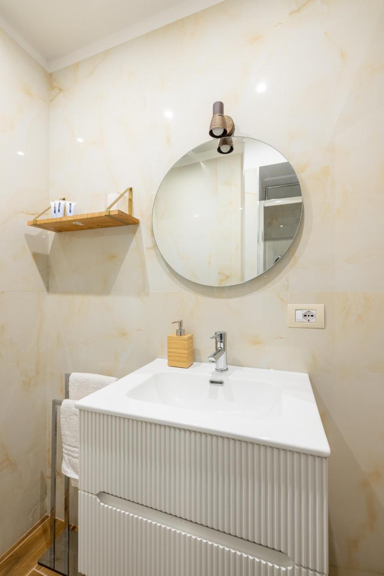 Pantheon Apartments - Piccola Roma Luaran gambar